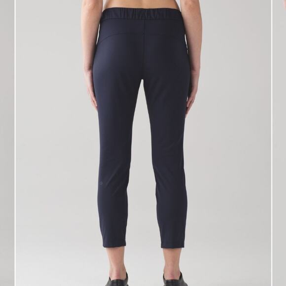 Lululemon On The Fly Pant Midnight Navy Work Travel Drawcord (4) 28" - Picture 10 of 12